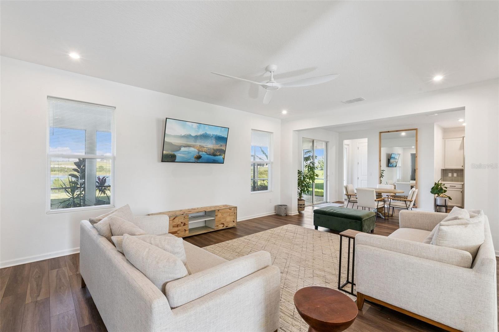 Image 8 of 54 For 3216 Canna Lily Place