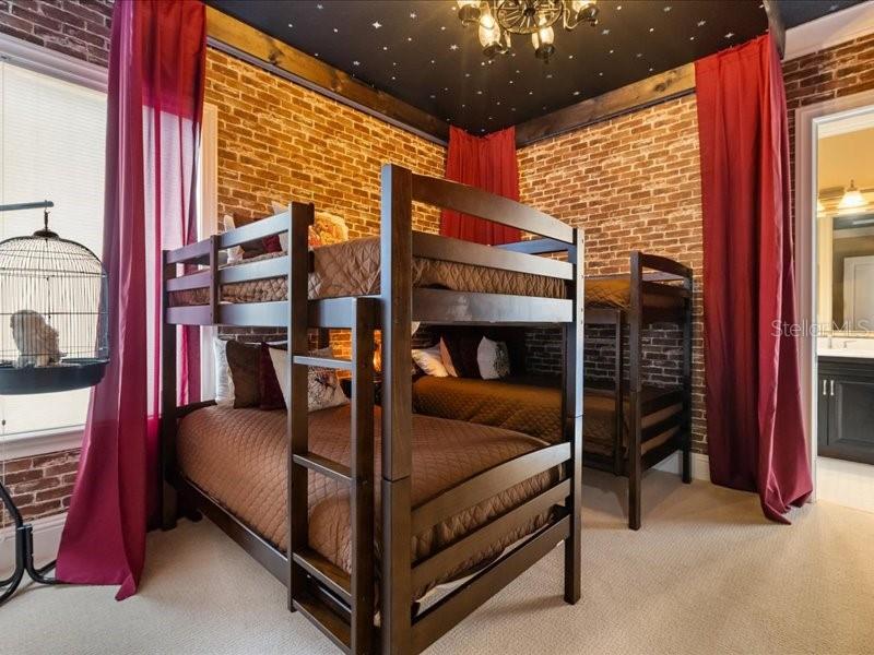 Image 22 of 55 For 7863 Palmilla Court