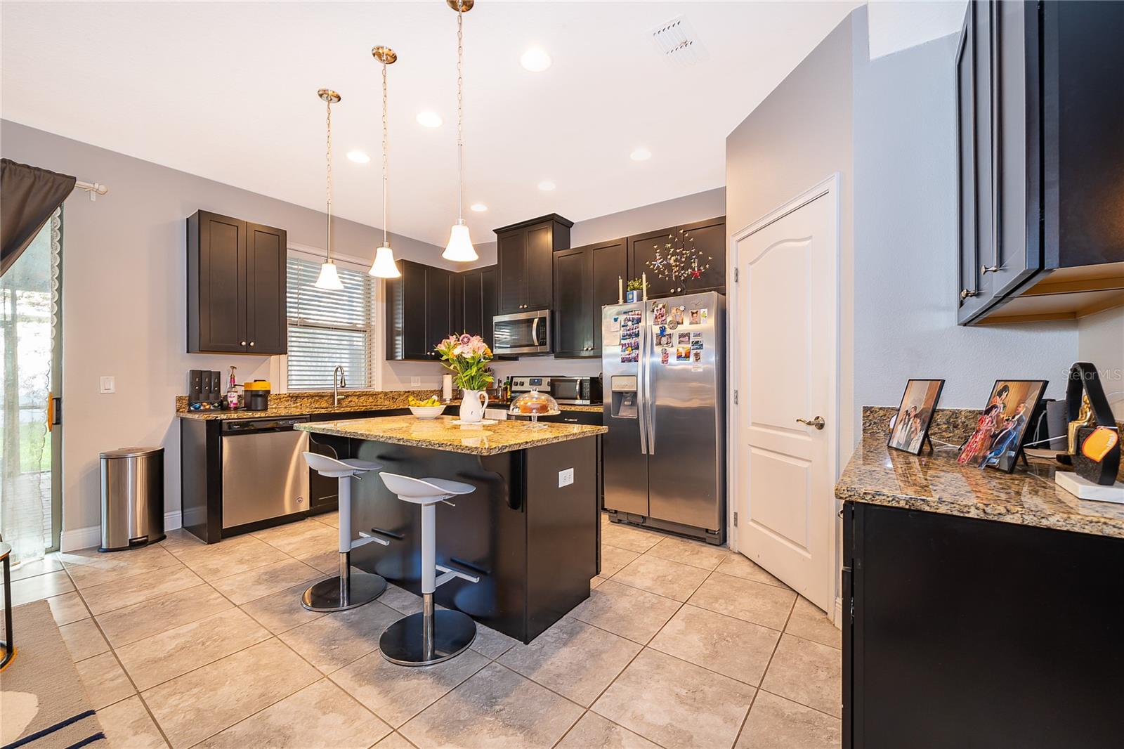 Image 11 of 29 For 14039 Helsby Street