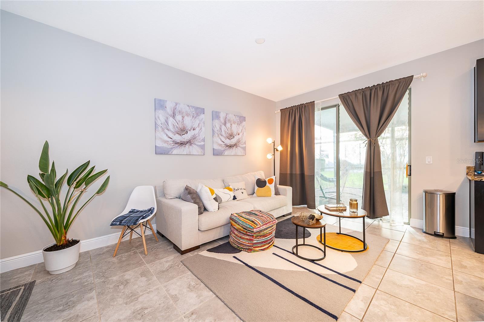 Image 12 of 29 For 14039 Helsby Street