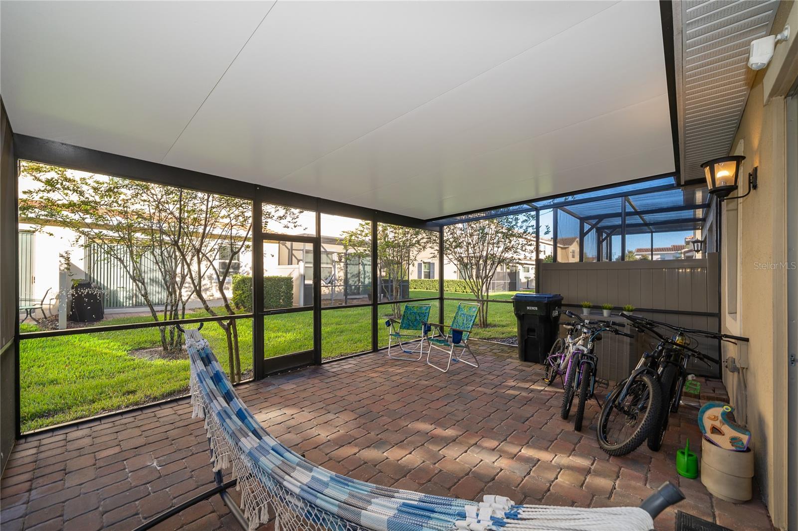 Image 13 of 29 For 14039 Helsby Street