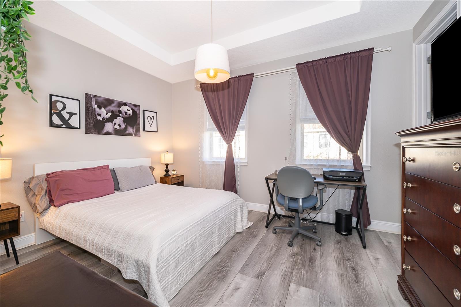 Image 18 of 29 For 14039 Helsby Street