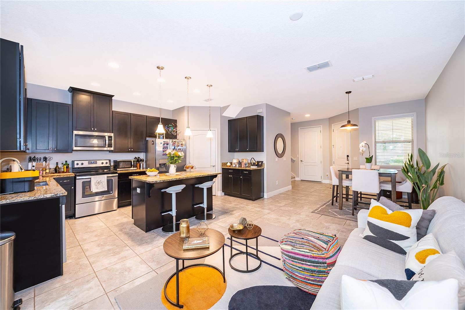 Image 8 of 29 For 14039 Helsby Street