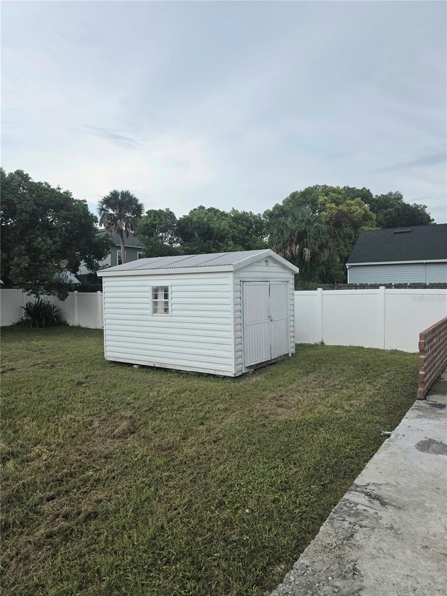 Image 16 of 18 For 1317 W Emmett Street