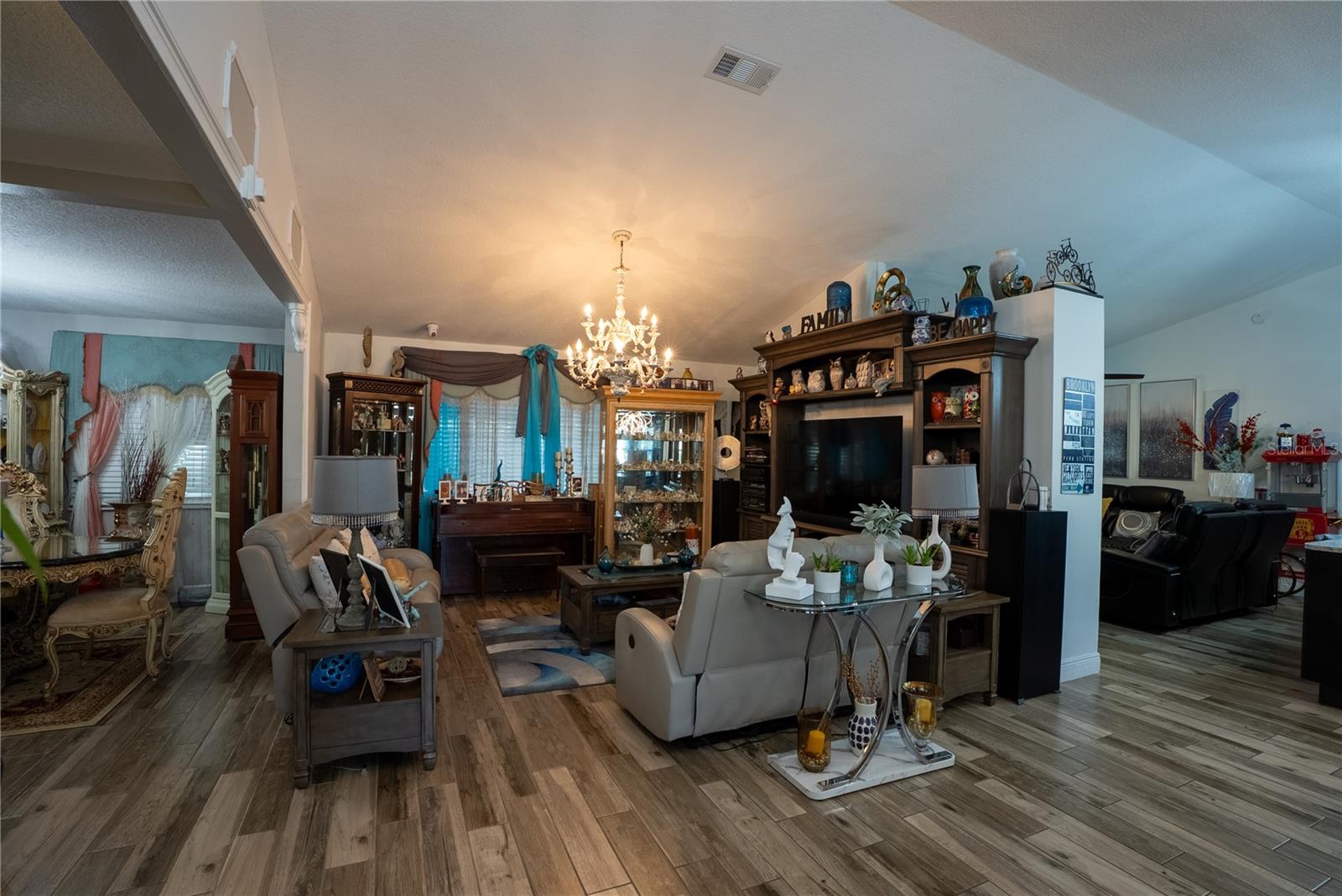 Image 17 of 41 For 3185 Timucua Circle