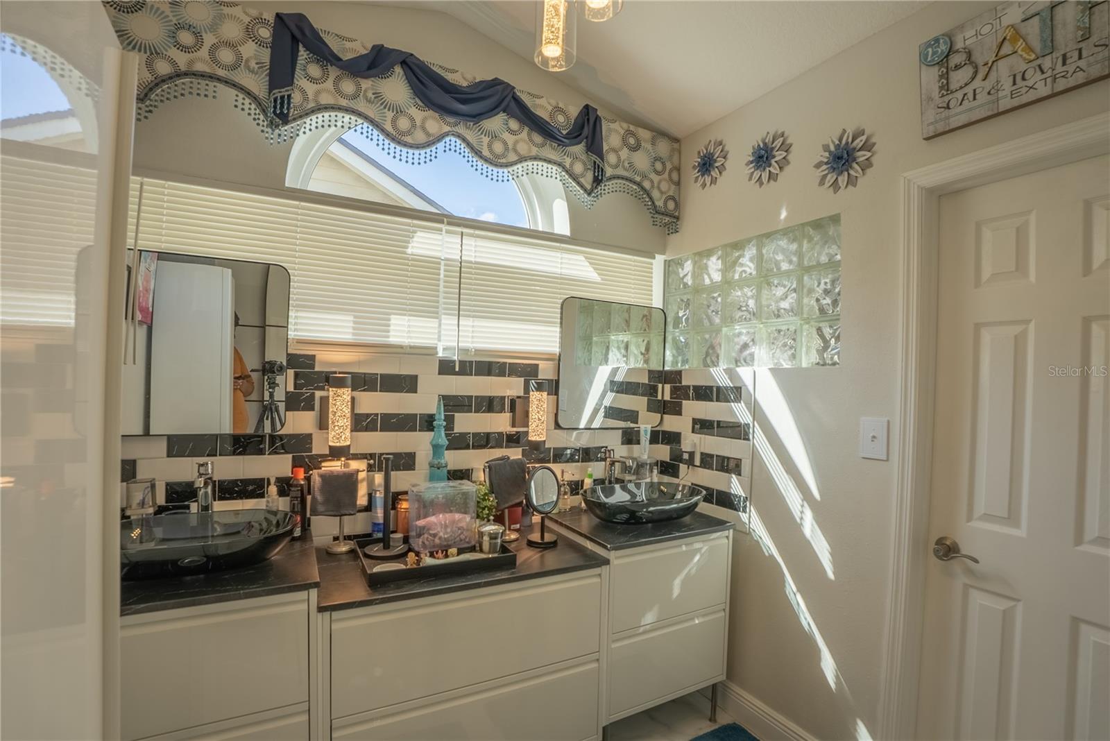 Image 28 of 41 For 3185 Timucua Circle