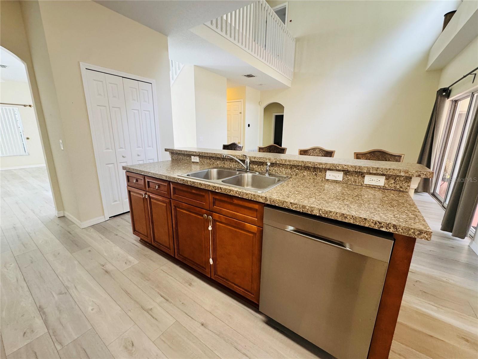 Image 10 of 33 For 1218 Winding Willow Court