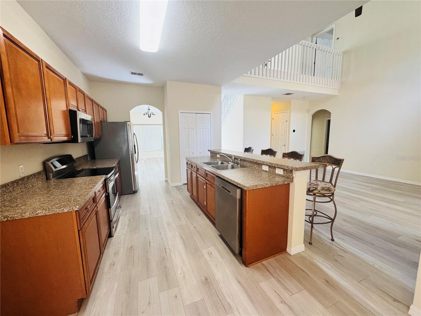 Image 9 of 33 For 1218 Winding Willow Court