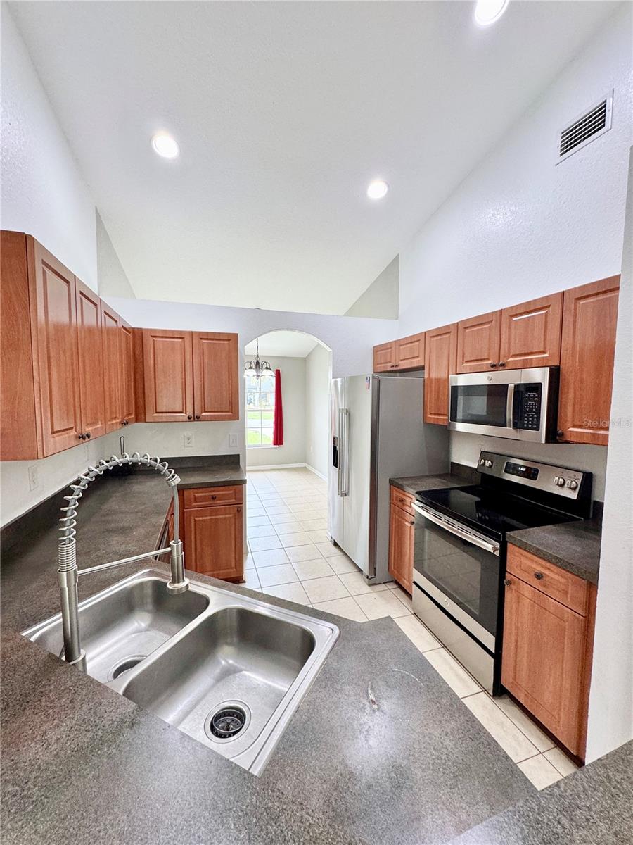 Image 14 of 35 For 673 Reindeer Drive