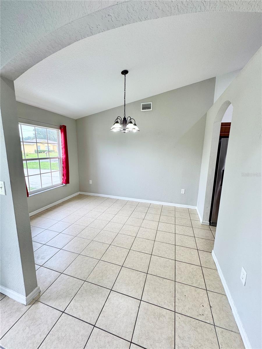 Image 4 of 35 For 673 Reindeer Drive