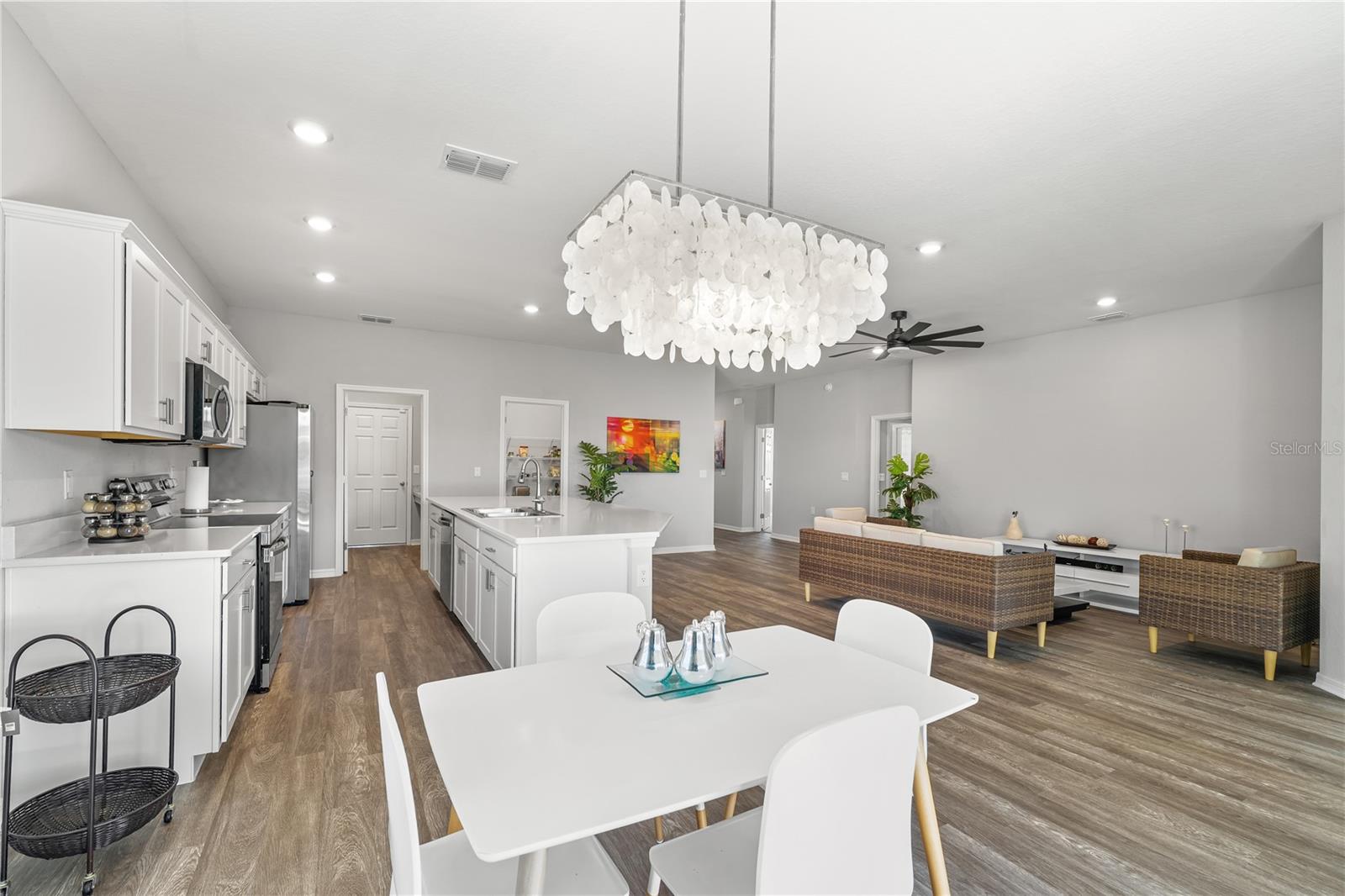 Image 23 of 48 For 870 Galloway Street