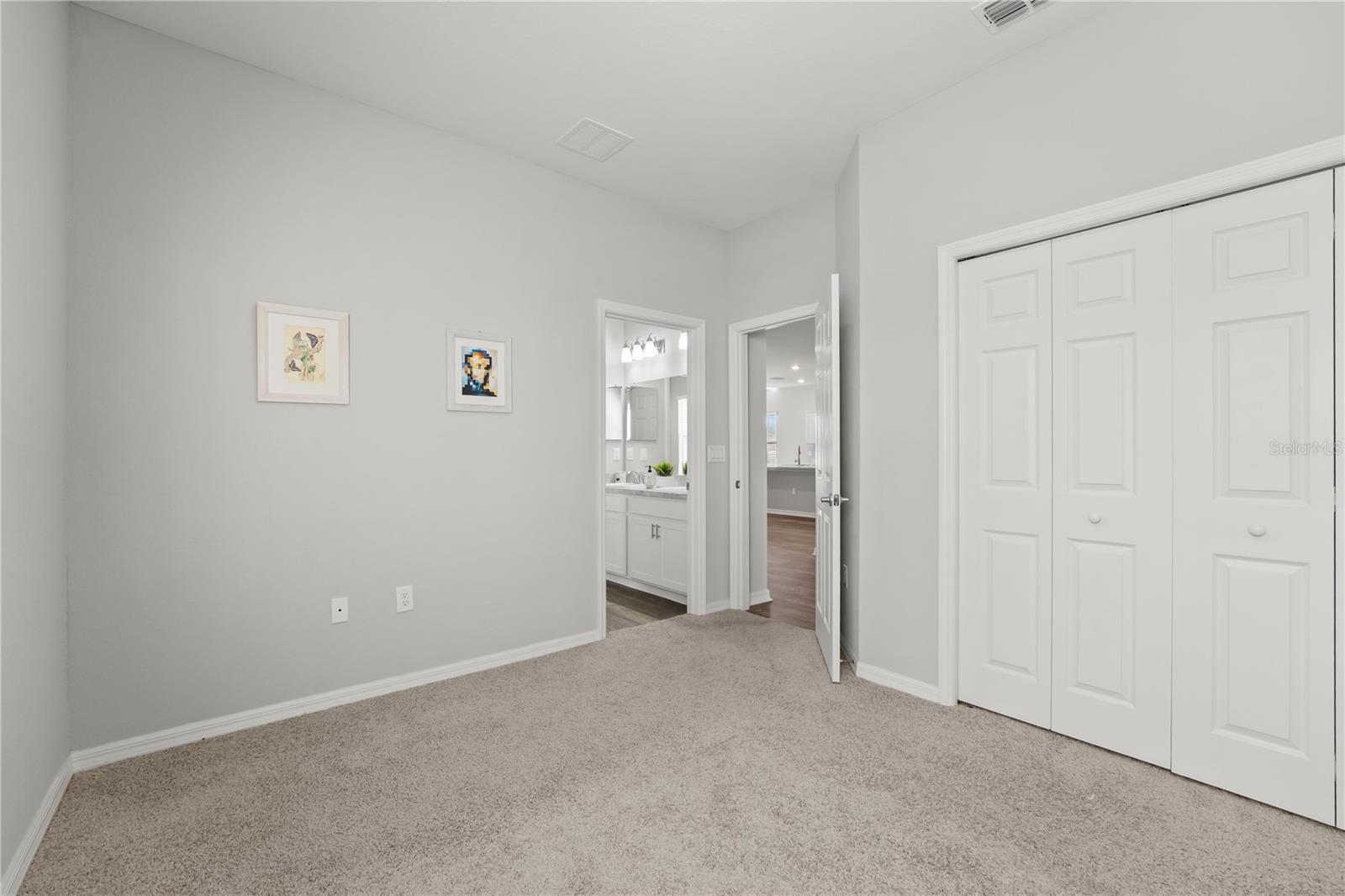 Image 32 of 48 For 870 Galloway Street