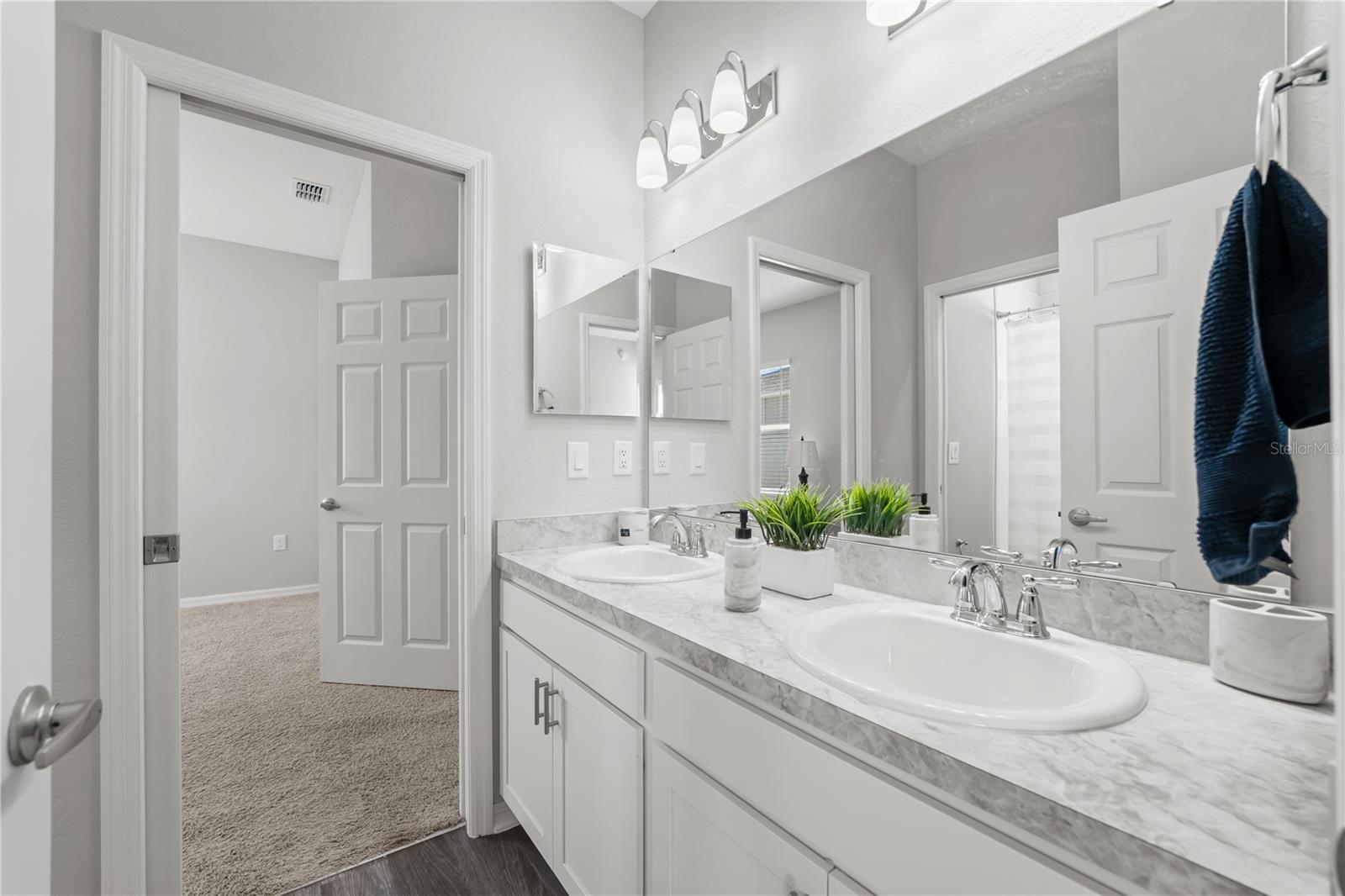 Image 33 of 48 For 870 Galloway Street