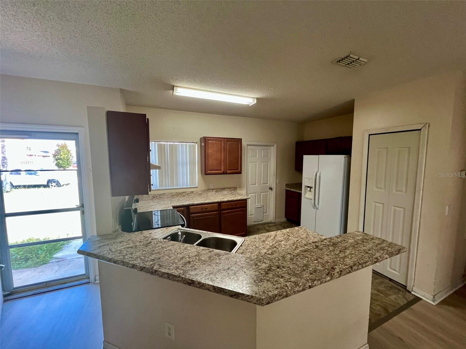 Image 4 of 8 For 518 Delido Way