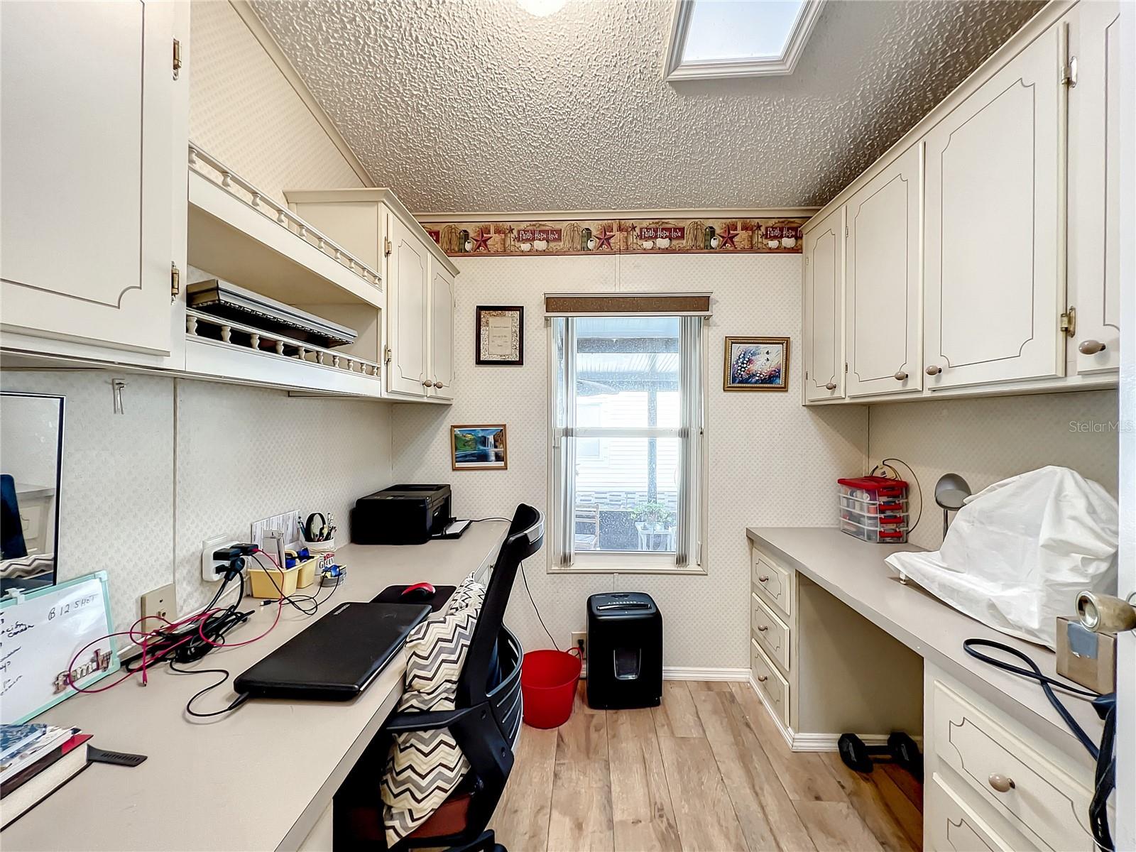 Image 15 of 42 For 6518 Raintree Lane Ne