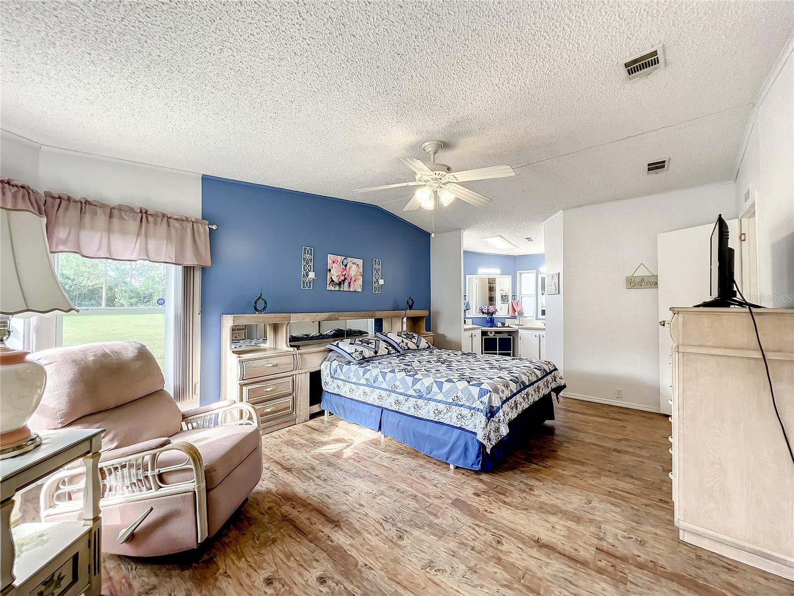 Image 23 of 42 For 6518 Raintree Lane Ne