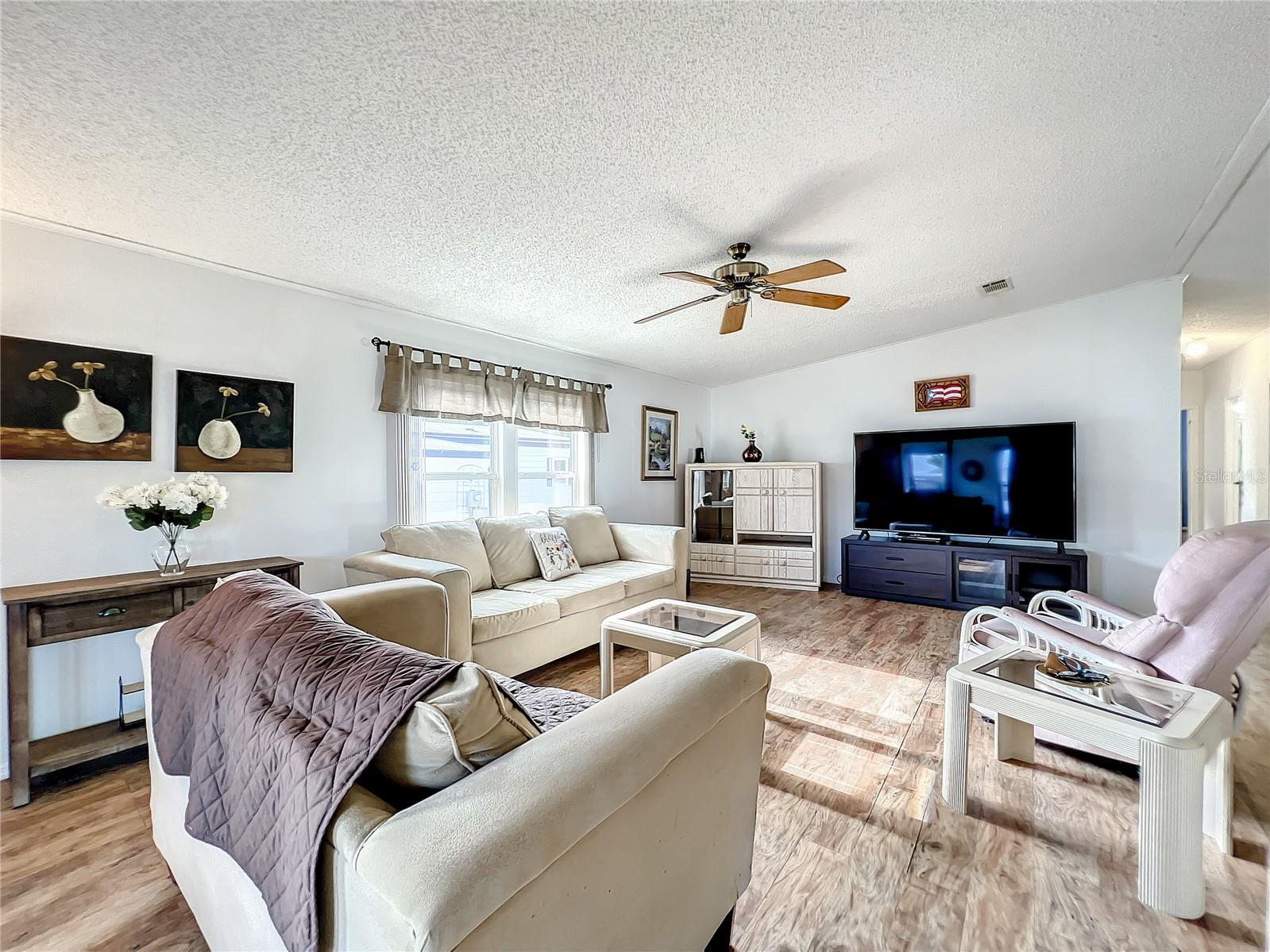 Image 8 of 42 For 6518 Raintree Lane Ne