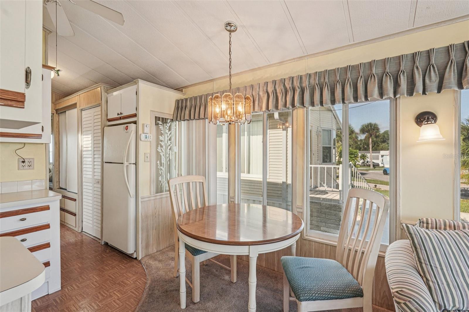 Image 10 of 20 For 289 Bainbridge Drive