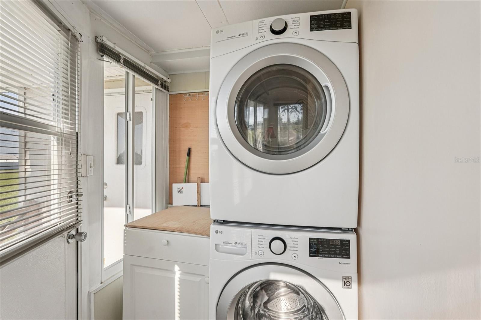 Image 15 of 20 For 289 Bainbridge Drive