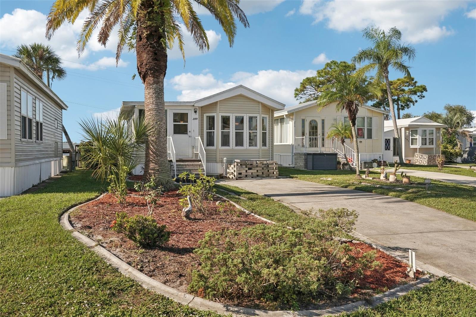 Image 3 of 20 For 289 Bainbridge Drive