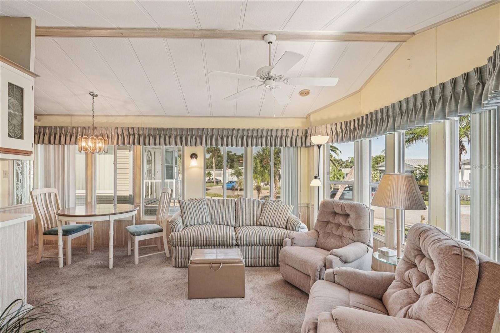 Image 7 of 20 For 289 Bainbridge Drive