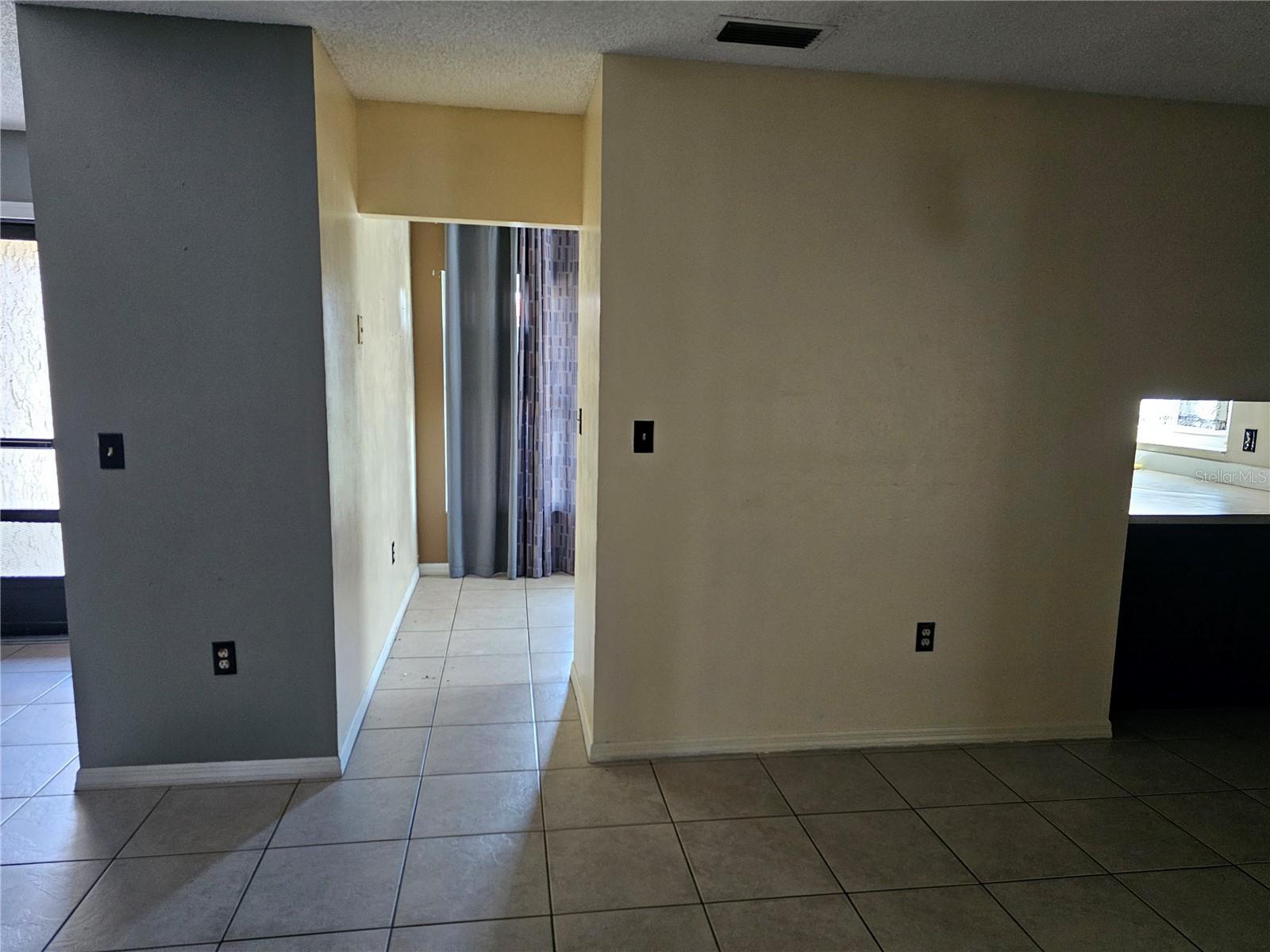 Image 17 of 23 For 569 Hunter Circle