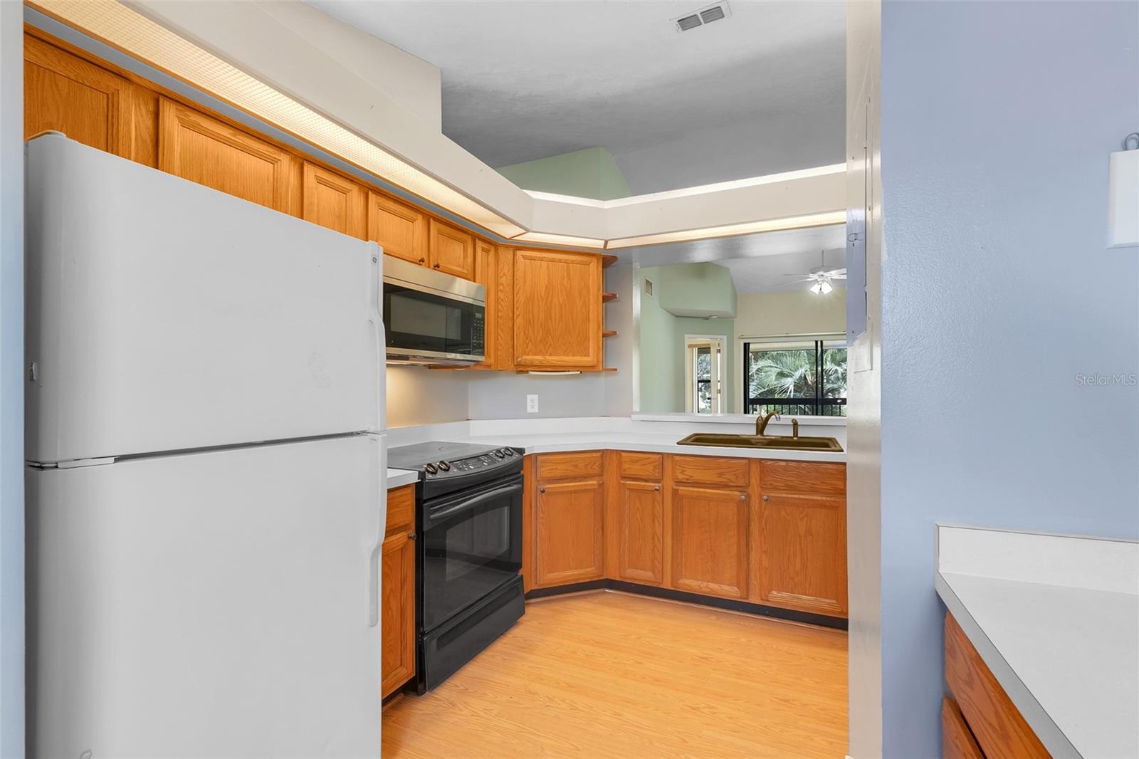 Image 9 of 26 For 3112 Semoran Boulevard O6