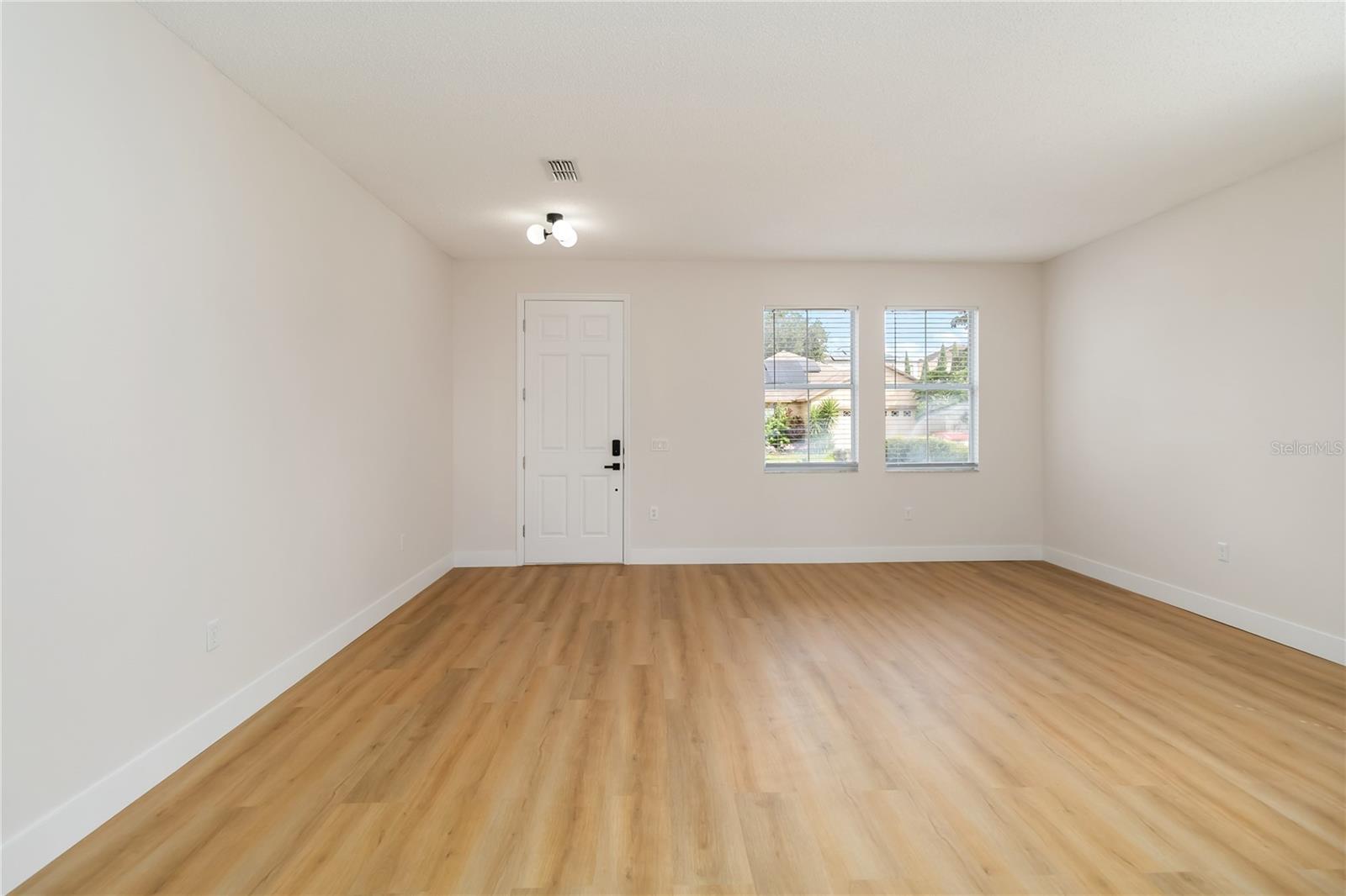 Image 10 of 53 For 149 Roseling Crossing