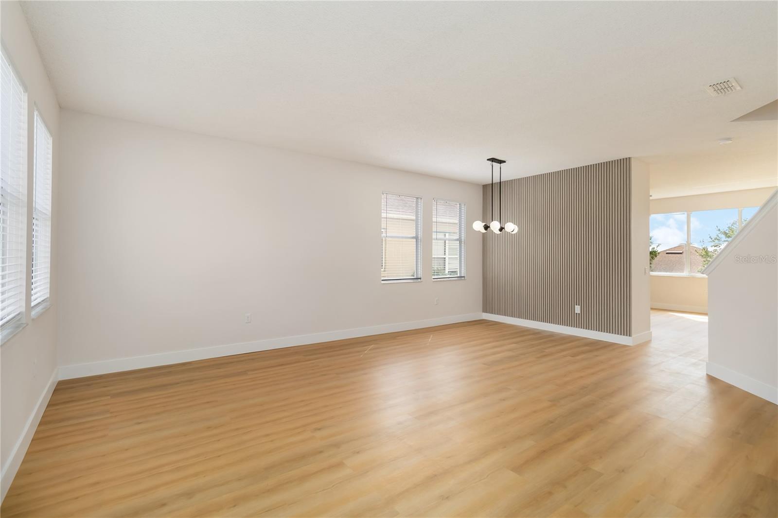 Image 12 of 53 For 149 Roseling Crossing