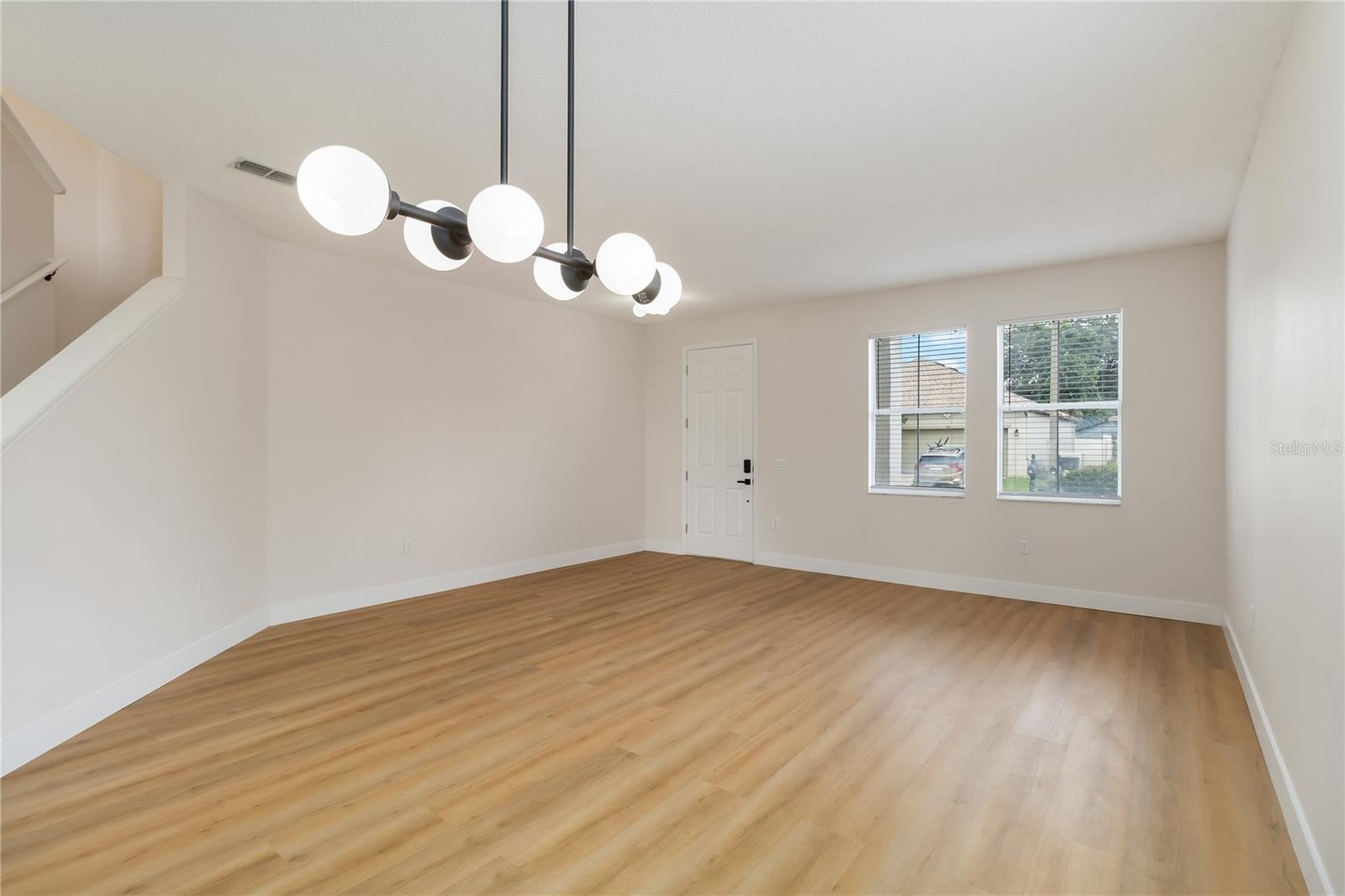 Image 13 of 53 For 149 Roseling Crossing