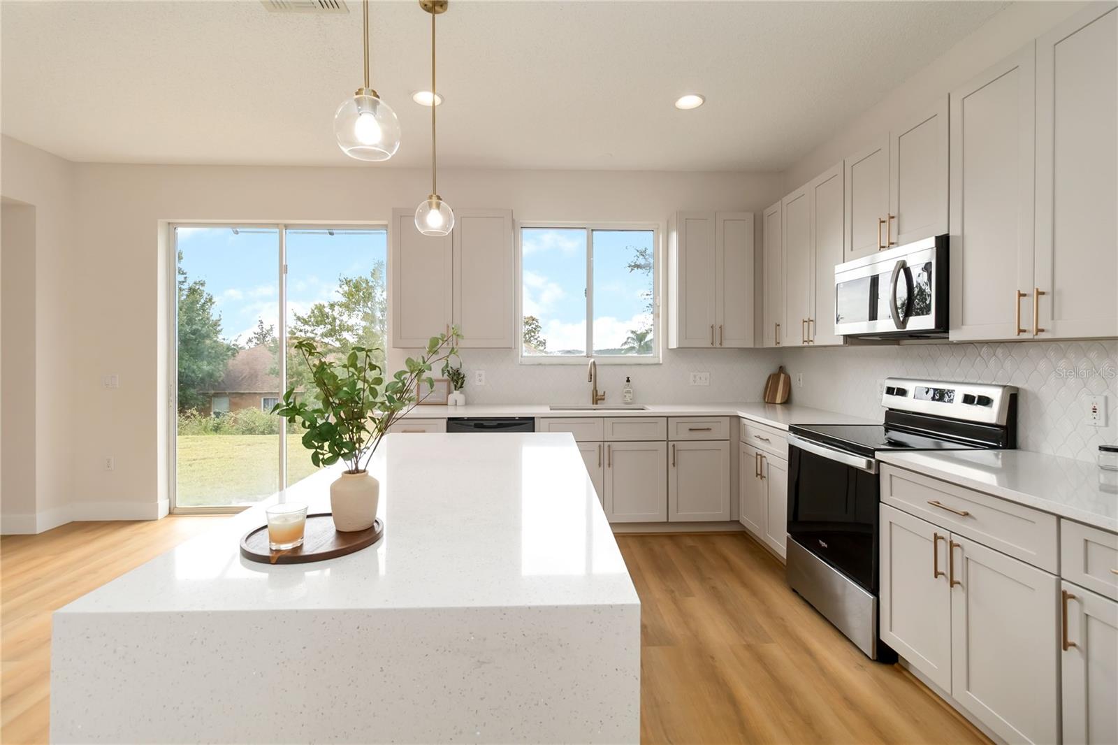 Image 18 of 53 For 149 Roseling Crossing