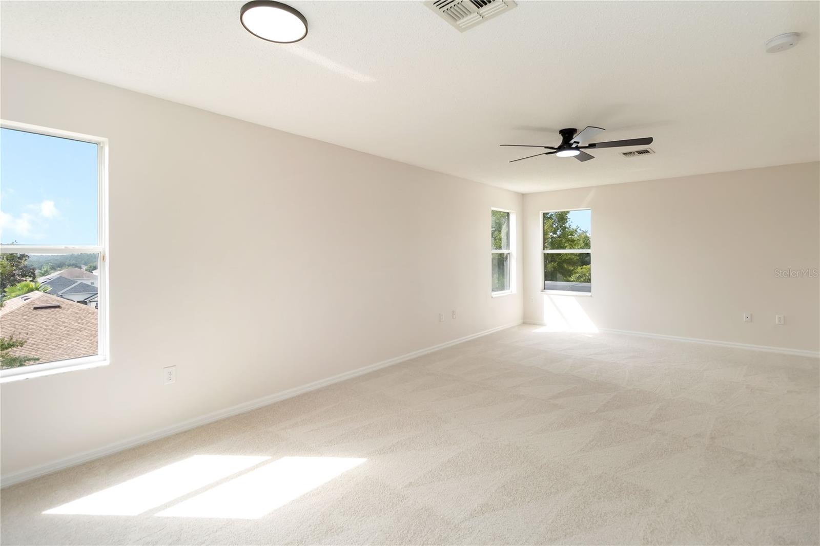 Image 30 of 53 For 149 Roseling Crossing