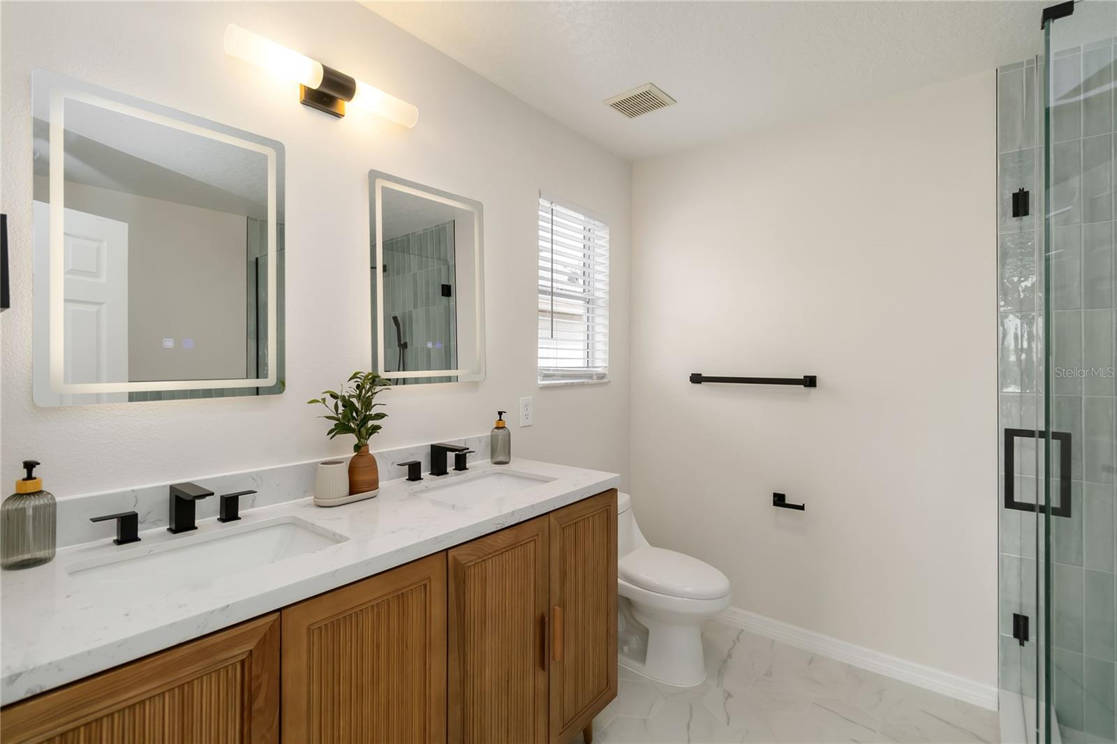 Image 36 of 53 For 149 Roseling Crossing