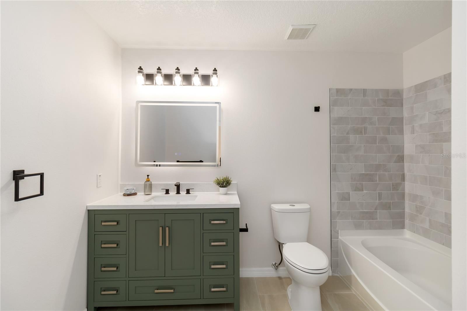 Image 44 of 53 For 149 Roseling Crossing