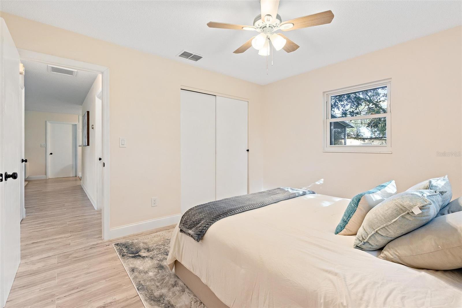 Image 11 of 26 For 421 Jasmine Road