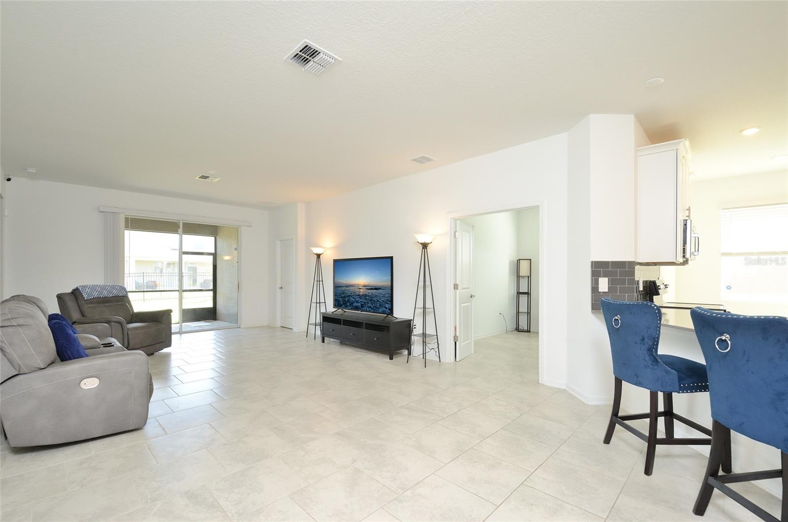 Image 11 of 25 For 3075 Camden Way