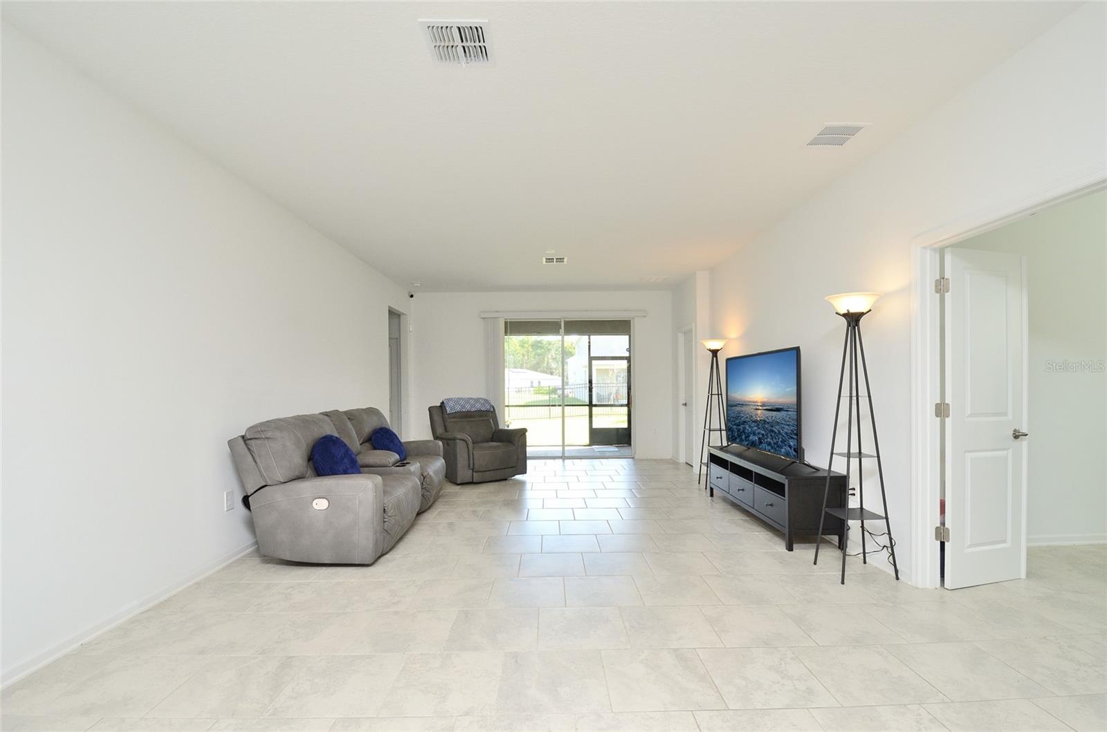 Image 12 of 25 For 3075 Camden Way