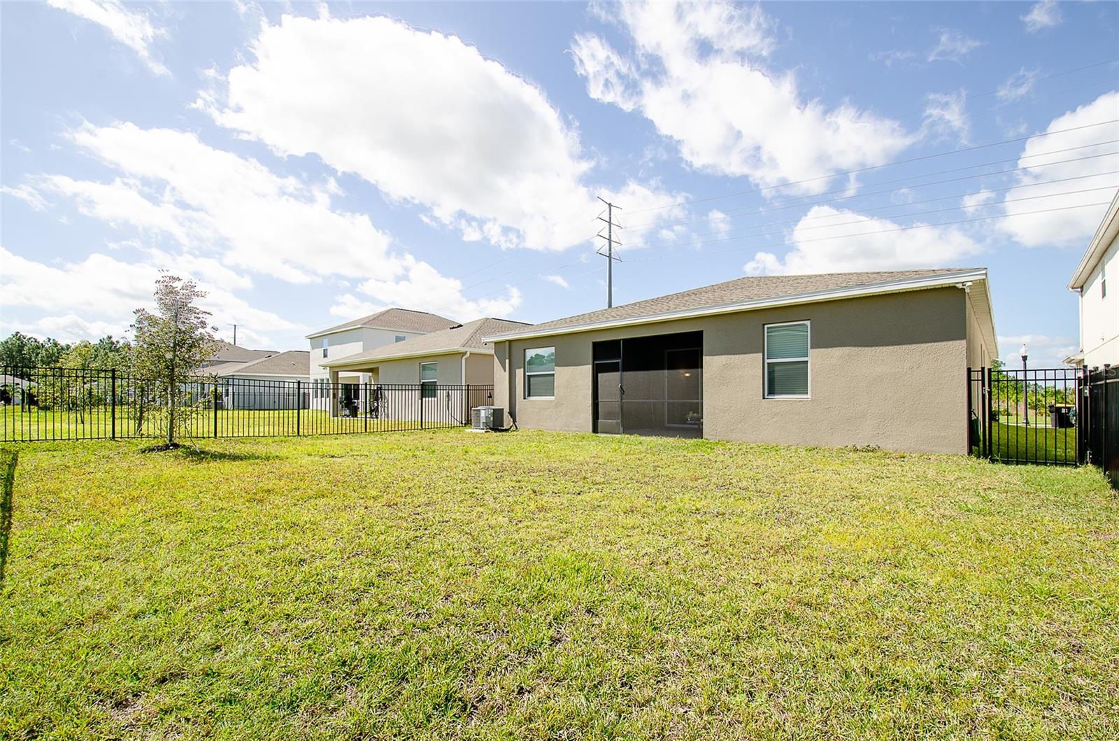 Image 5 of 25 For 3075 Camden Way