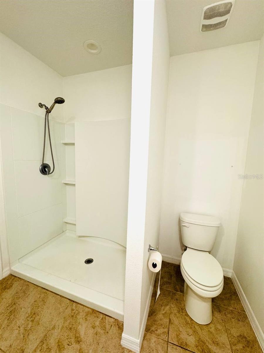 Image 14 of 29 For 800 Brooklet Drive