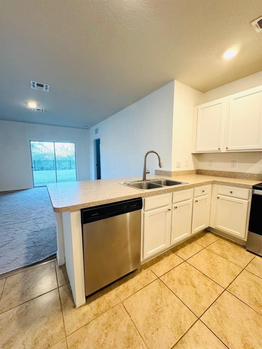 Image 9 of 29 For 800 Brooklet Drive