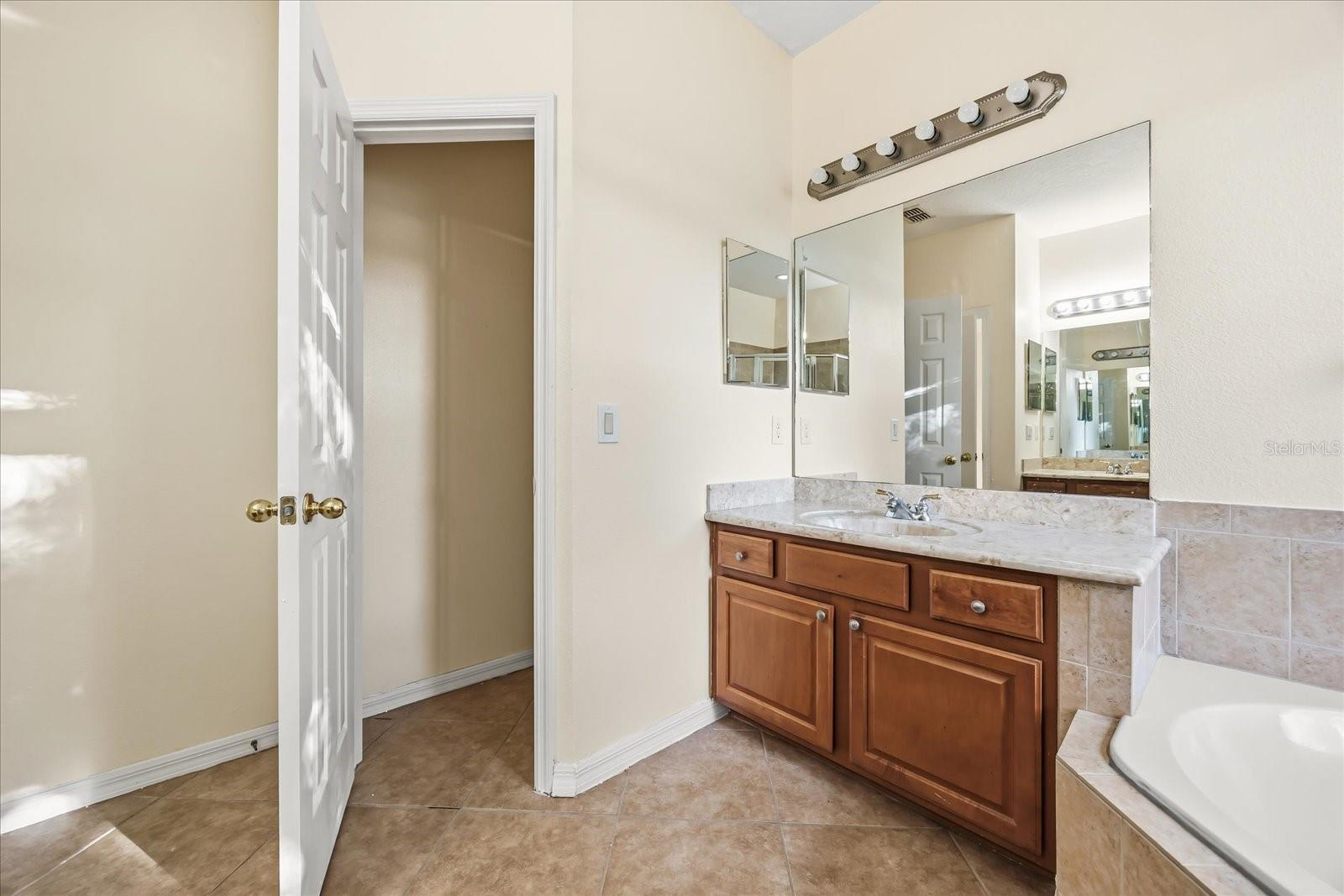 Image 12 of 32 For 9427 Edenshire Circle