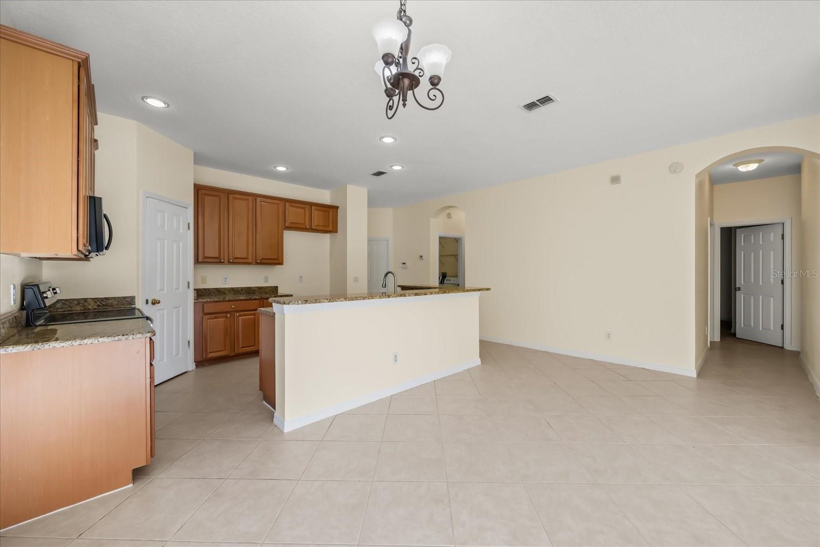 Image 5 of 32 For 9427 Edenshire Circle
