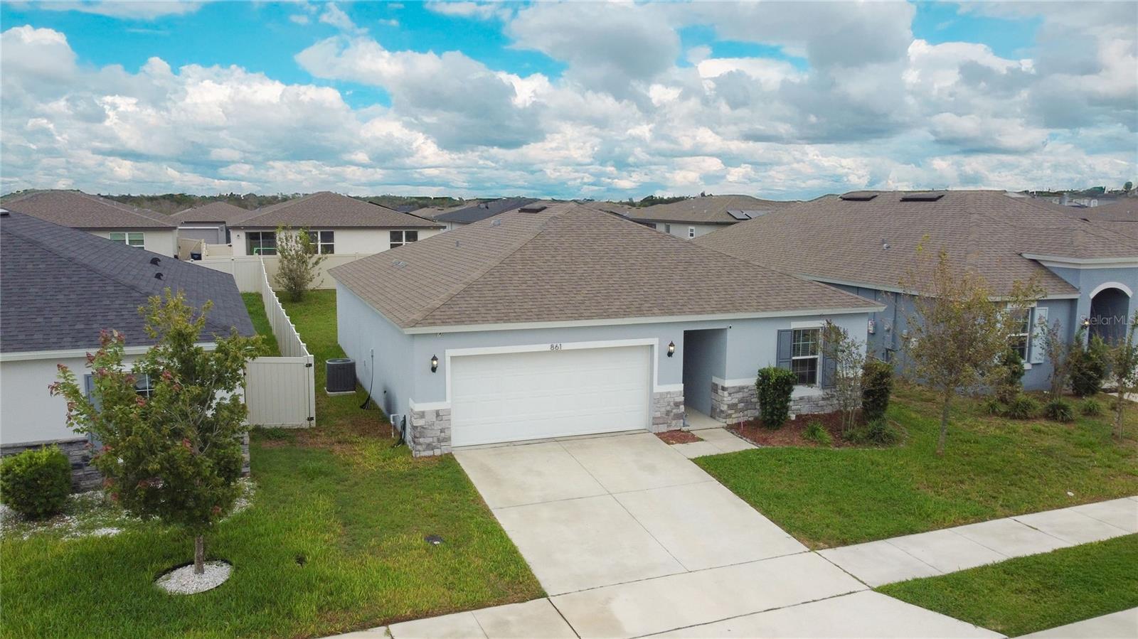 Image 13 of 17 For 861 Cambridge Drive