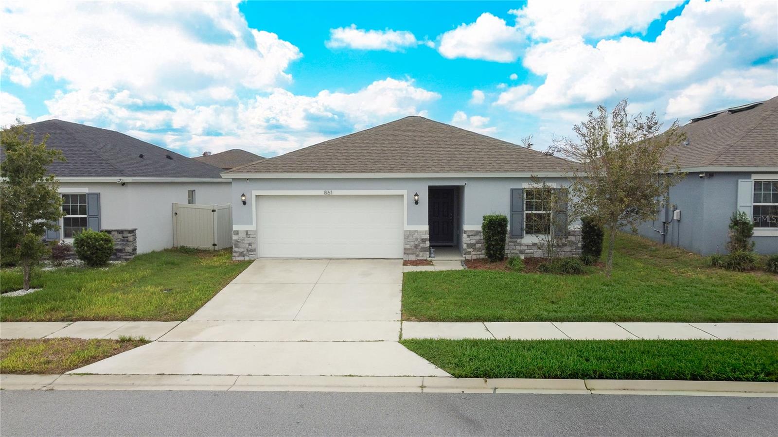 Image 14 of 17 For 861 Cambridge Drive