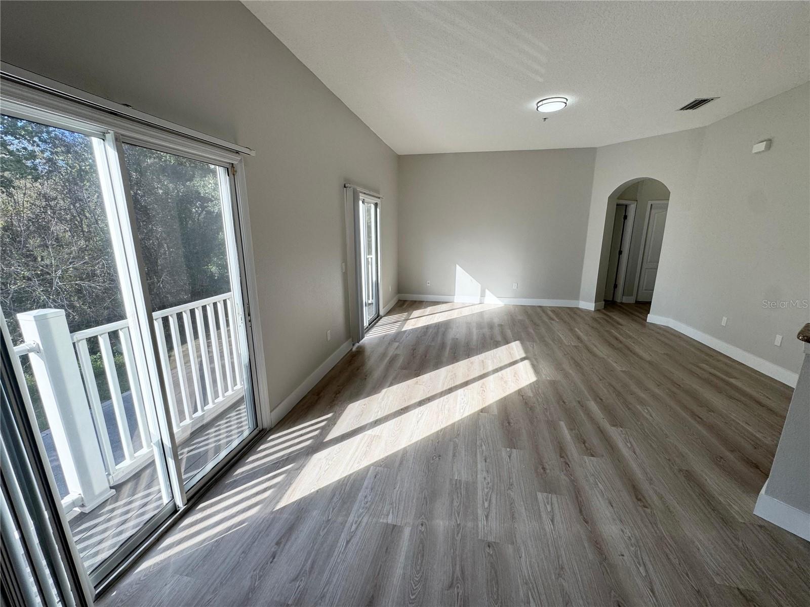 Image 20 of 41 For 10703 Yellow Tiger Lily Drive 24a