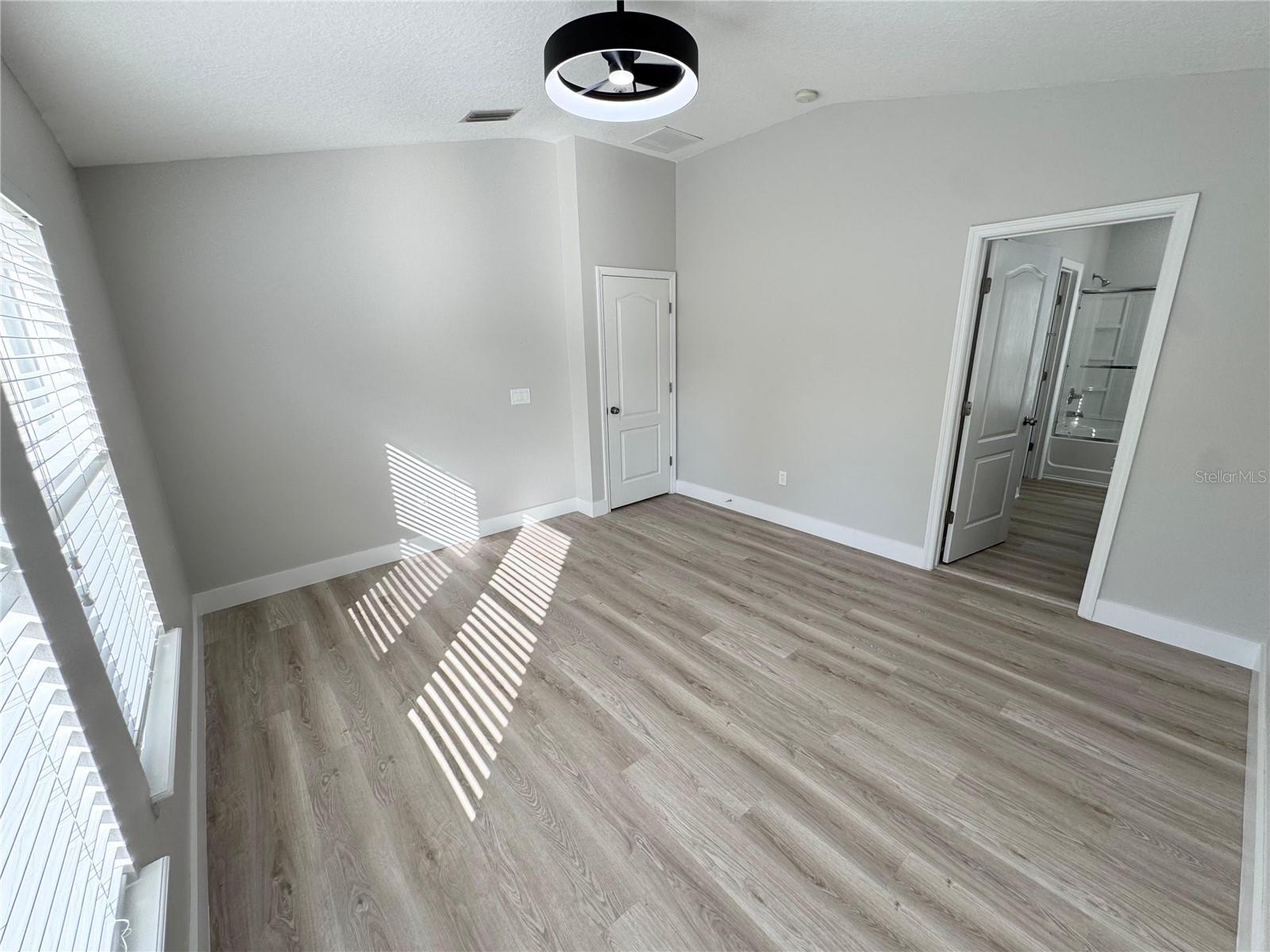 Image 21 of 41 For 10703 Yellow Tiger Lily Drive 24a