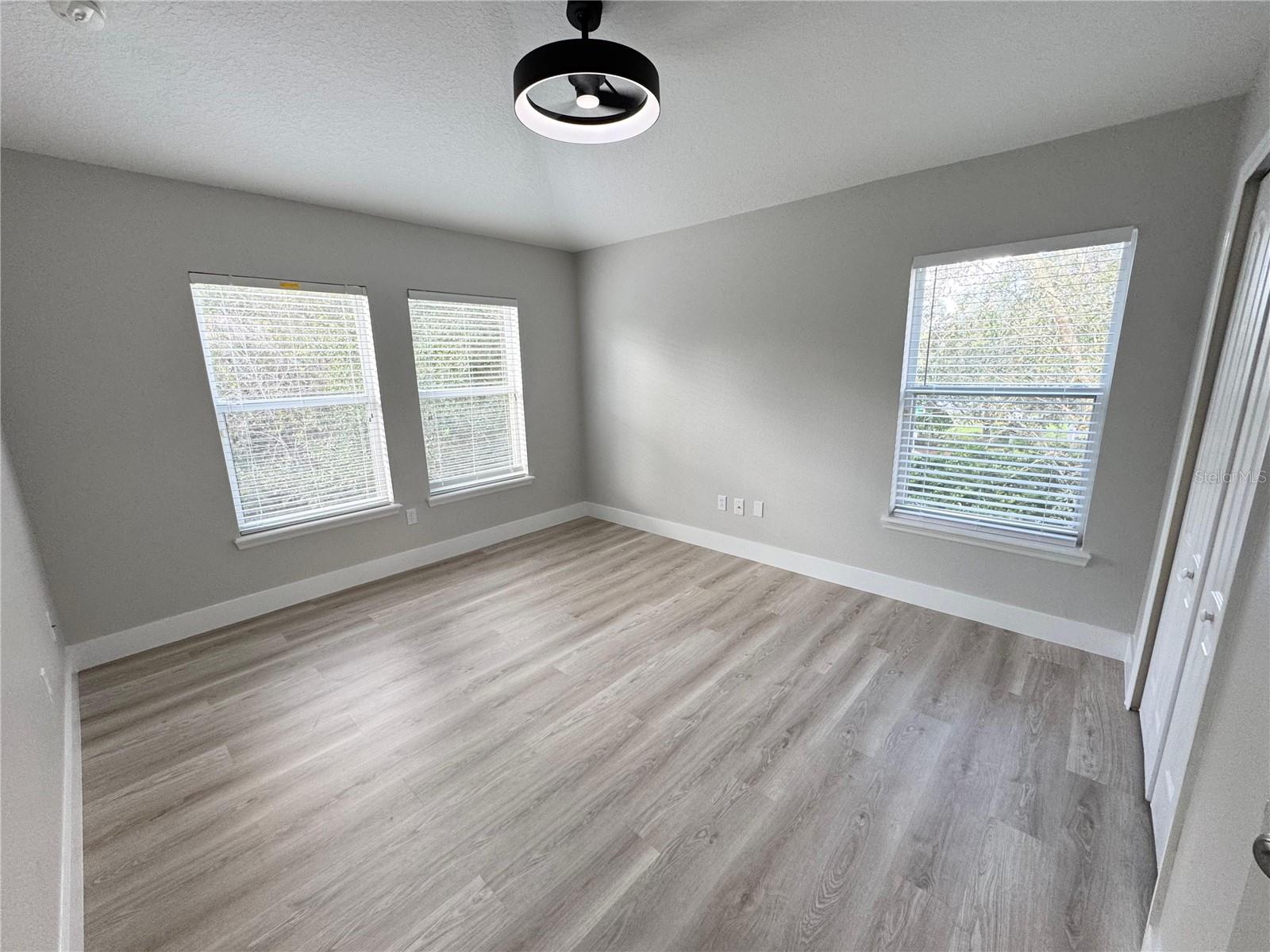 Image 23 of 41 For 10703 Yellow Tiger Lily Drive 24a