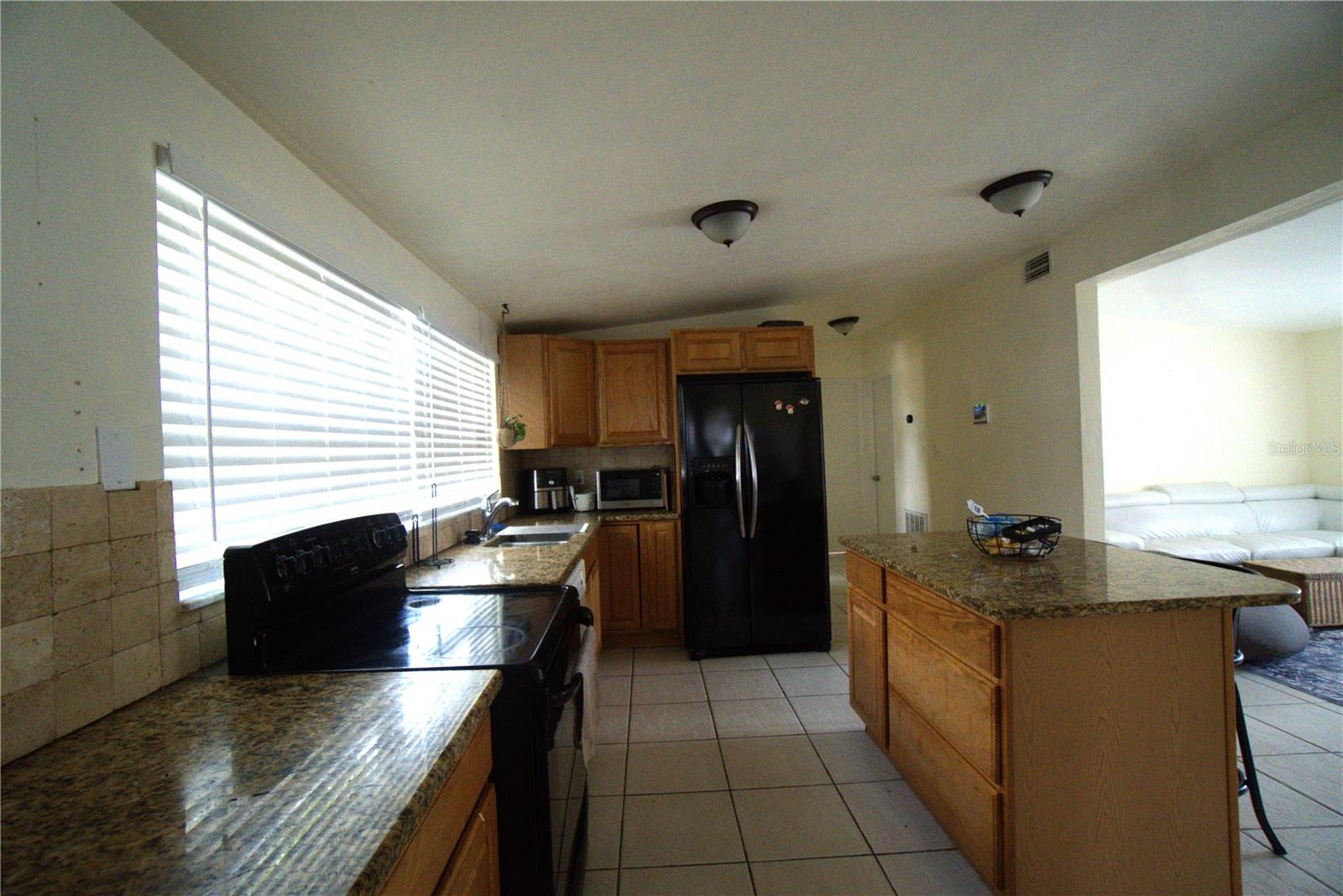 Listing photo id 9 for 4801 28th Avenue N