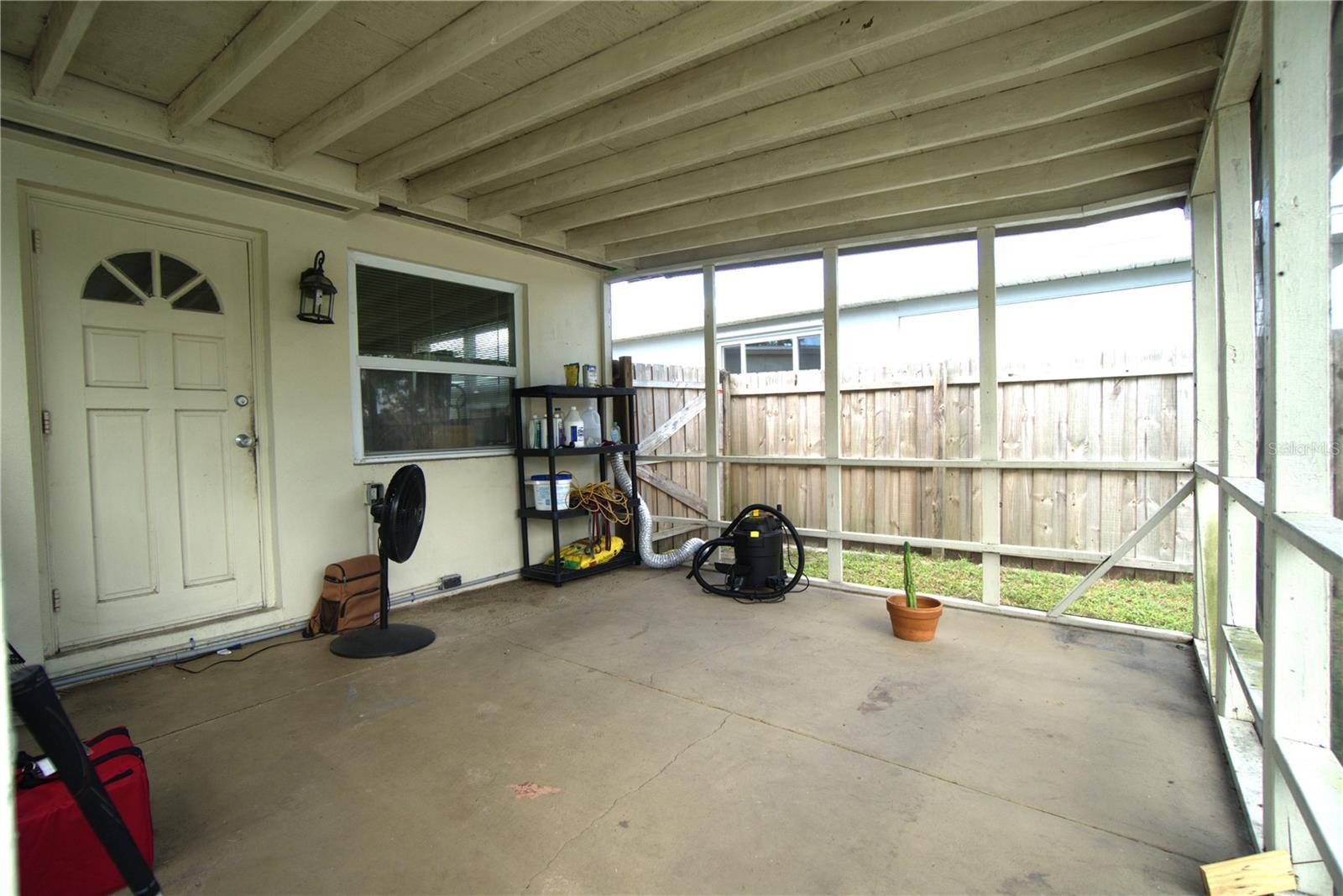 Listing photo id 5 for 4801 28th Avenue N