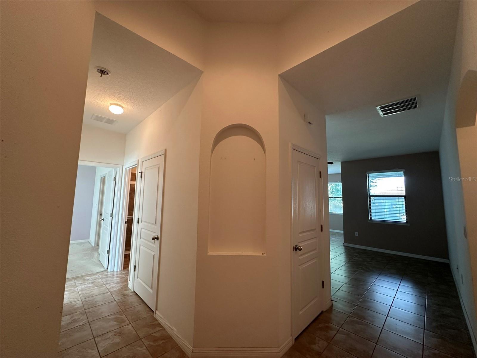 Image 13 of 39 For 4643 Doral Park Avenue